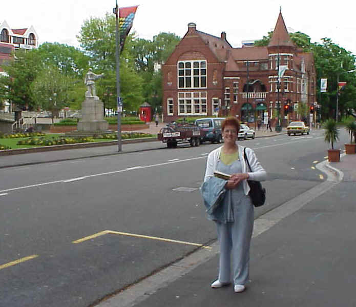 MVC-010L.JPG (69791 bytes)